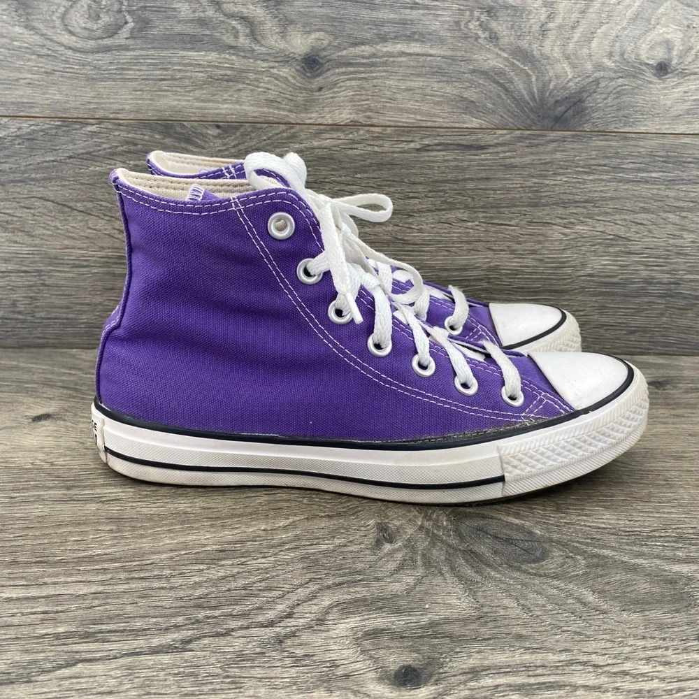 Converse Chuck Taylor All Star High Top Womens 7.5 Purple Canvas Sneakers